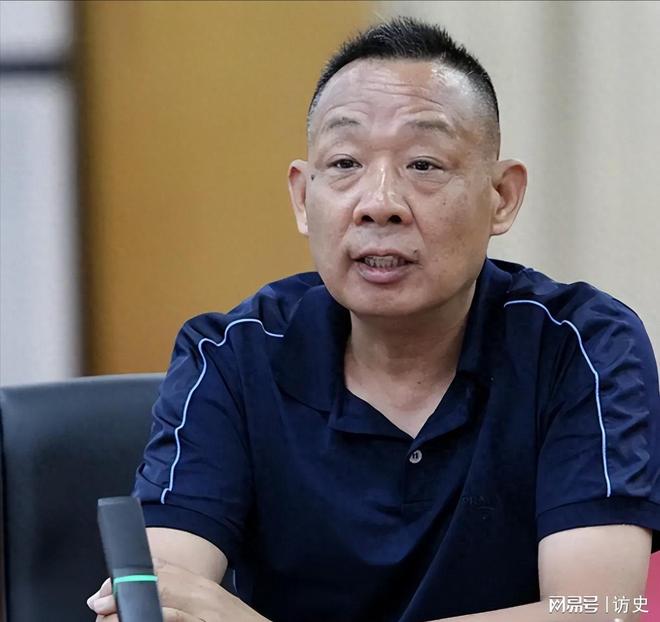 日报的点名揭开了胖东来的“真实现状”EVO视讯平台远离“造神”陷阱！人民(图10)